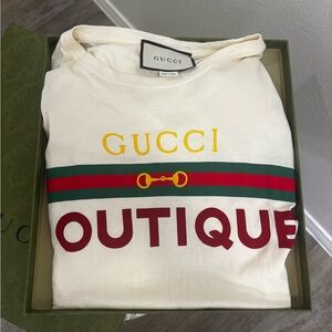 Gucci Cream Boutique T-Shirt with Red and Green Accents
